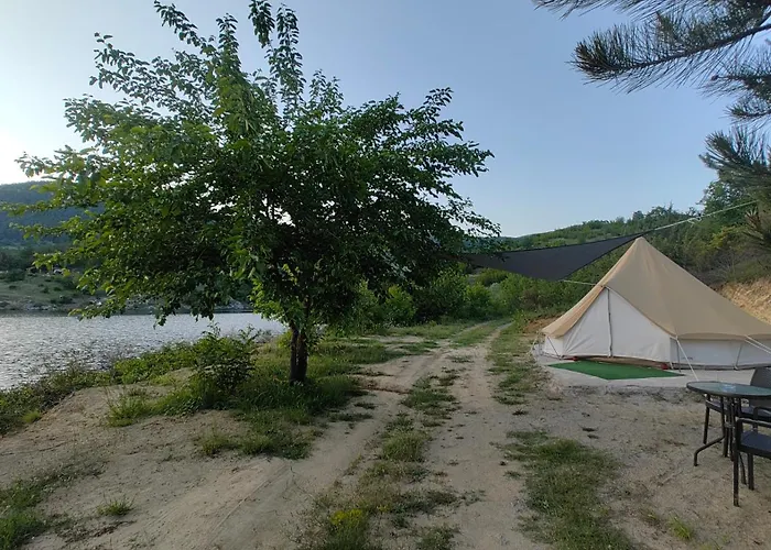 Lakeview Glamping